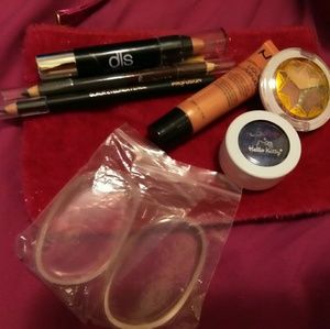Make up bundle